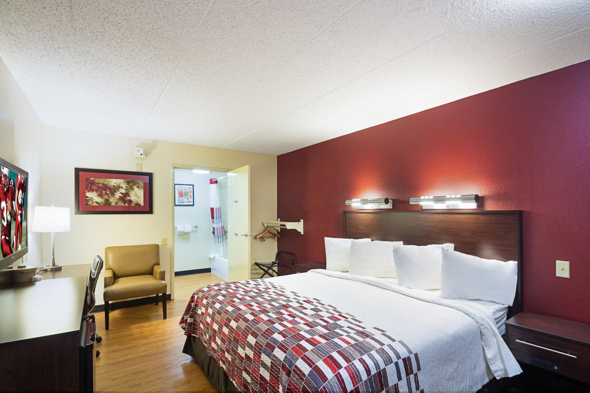 Red Roof Inn Cincinnati East - Beechmont Cherry Grove Bagian luar foto