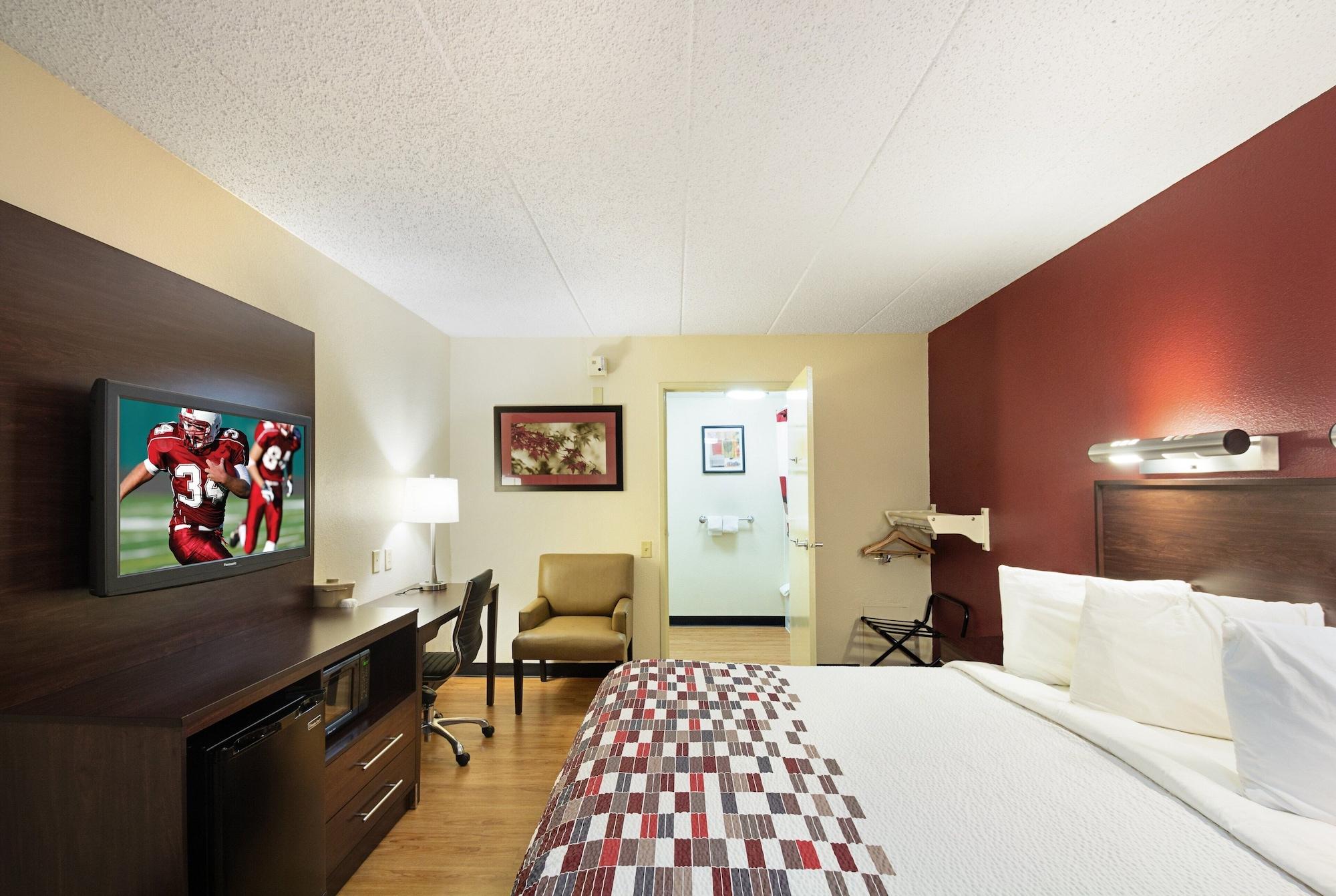 Red Roof Inn Cincinnati East - Beechmont Cherry Grove Bagian luar foto