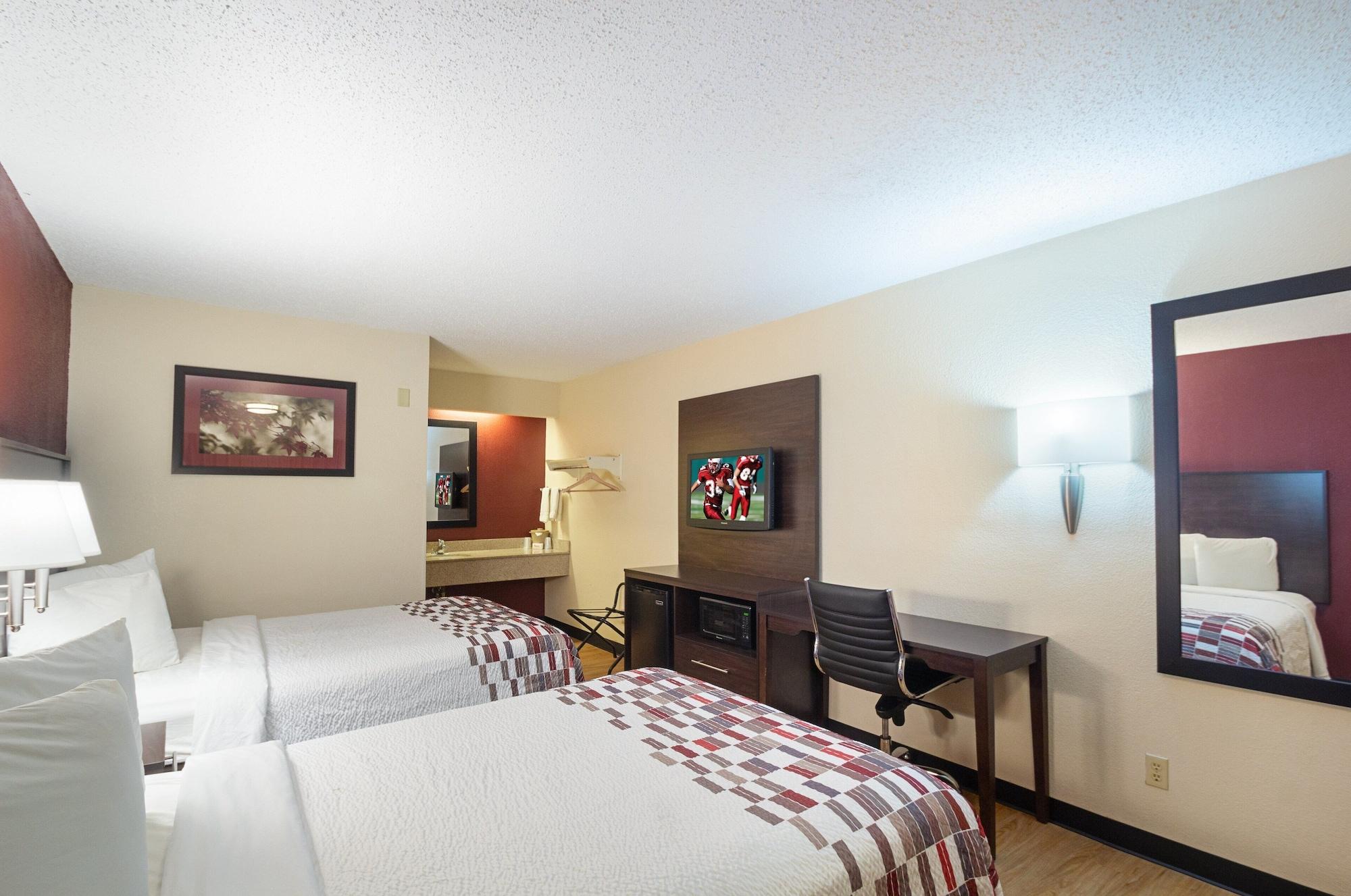 Red Roof Inn Cincinnati East - Beechmont Cherry Grove Bagian luar foto