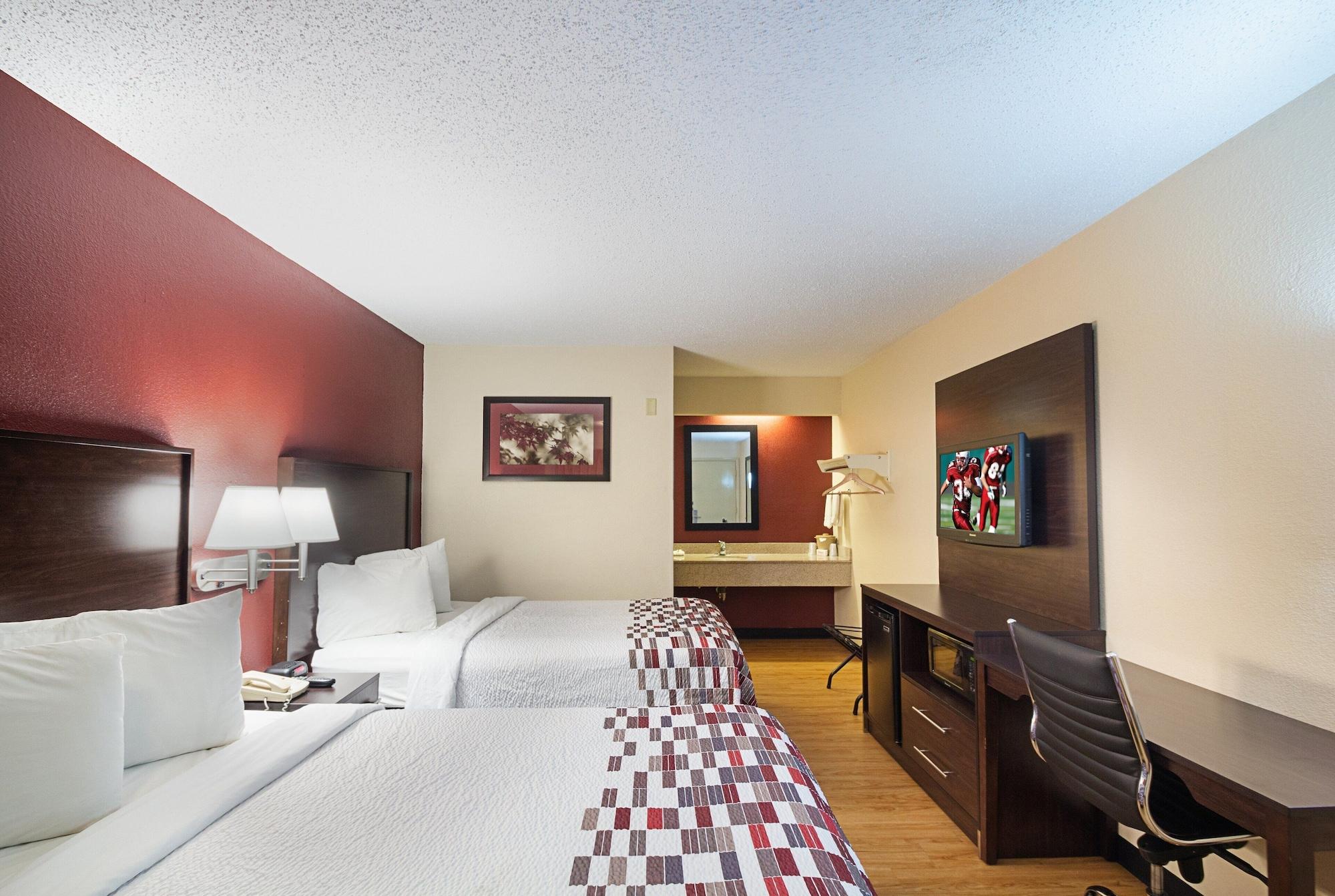 Red Roof Inn Cincinnati East - Beechmont Cherry Grove Bagian luar foto
